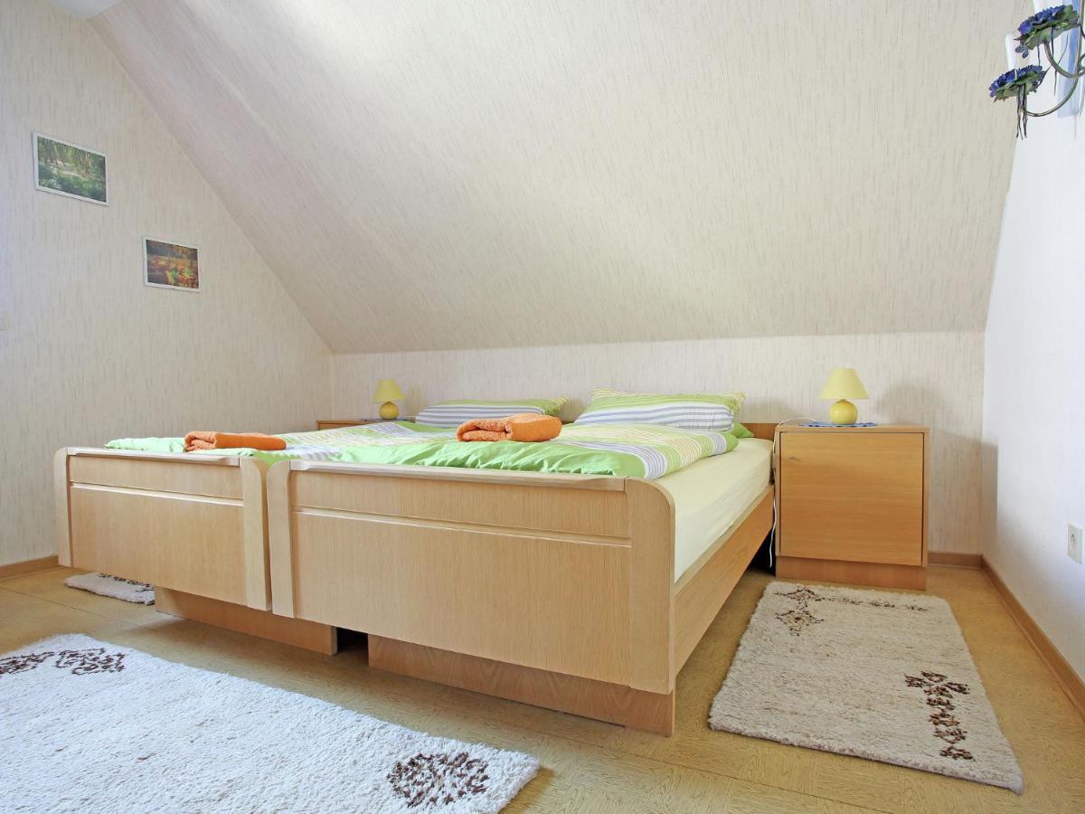 Secluded Apartment In Medebach With Terrace Ngoại thất bức ảnh